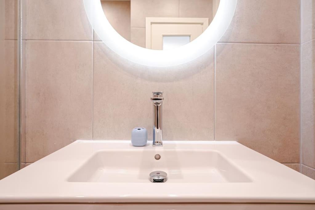 Syntagma Square, 60Sqm Dream Suite アテネ エクステリア 写真